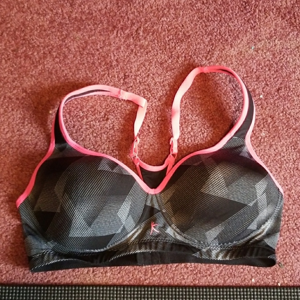 Sports bra